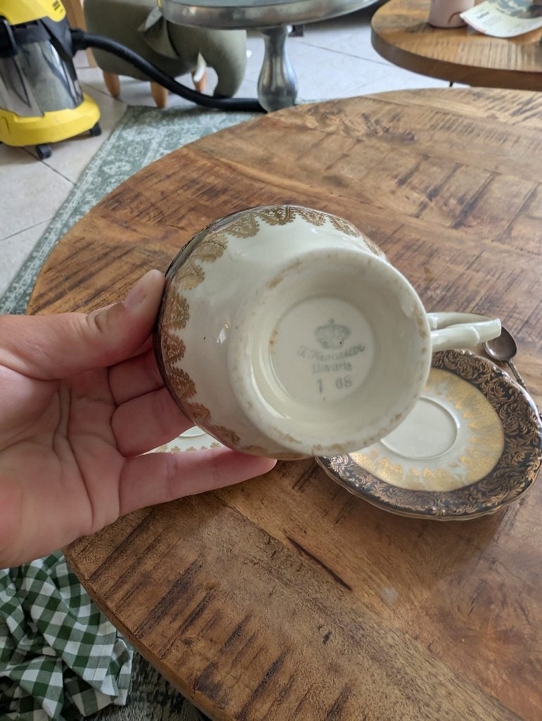 Vintage porseleinen kopjes en schotels, Ophalen