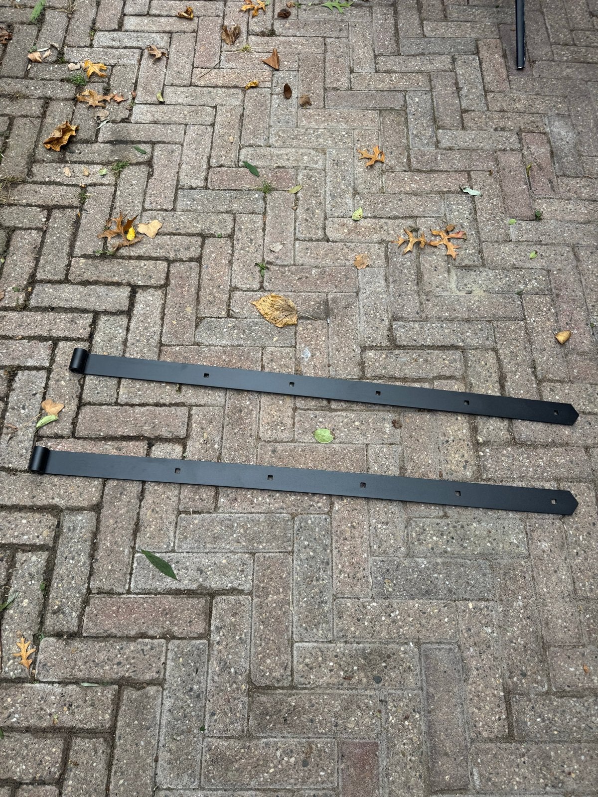 Set van 2 zwarte scharnieren voor poorten of deuren, Ophalen, Zo goed als nieuw, IJzer, Scharnier