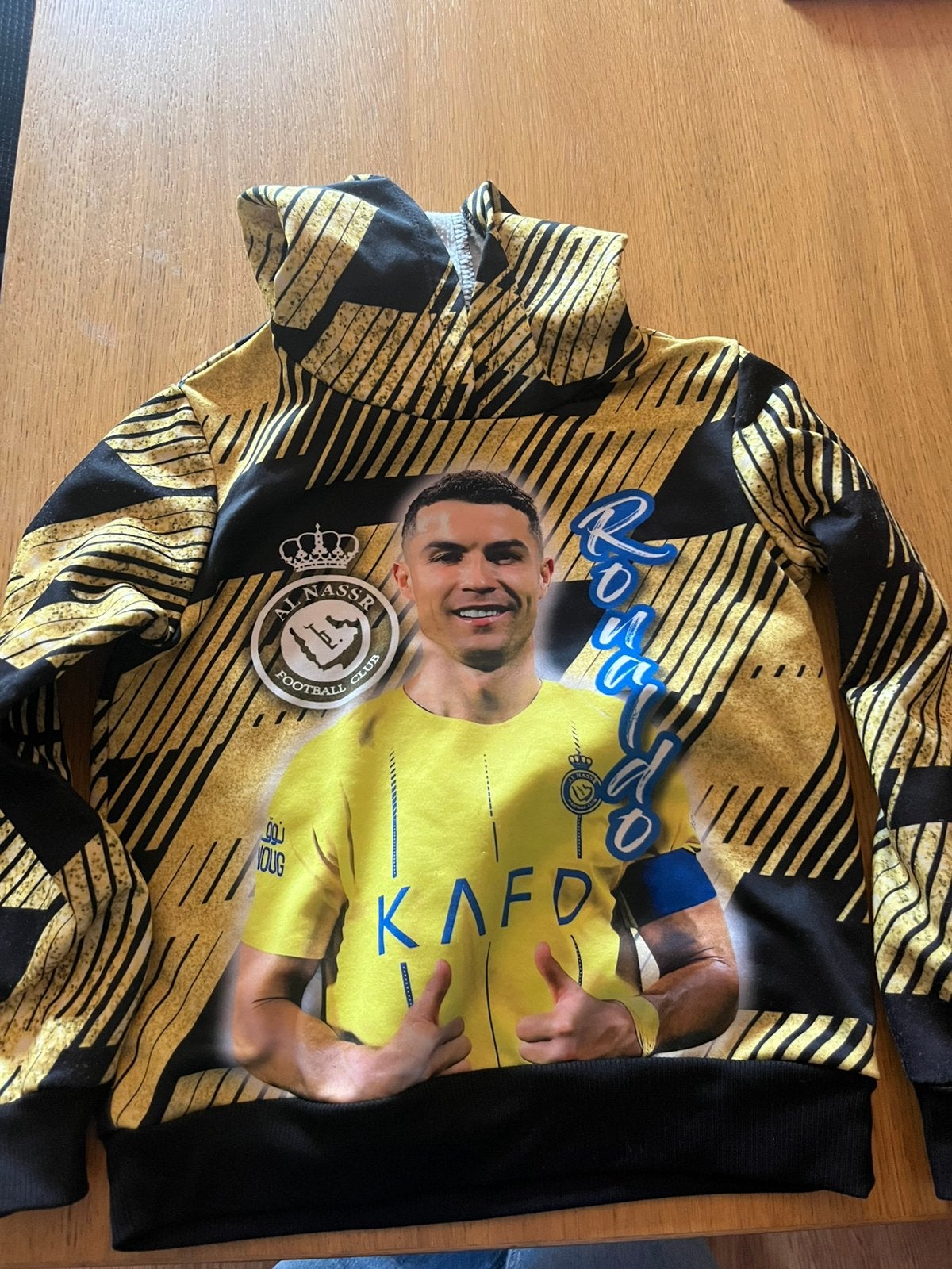 Trui ronaldo maat 134, Kinderen en Baby's, Kinderkleding | Maat 134, Ophalen of Verzenden, Zo goed als nieuw, Meisje, Trui of Vest