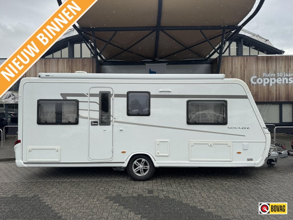 Eriba Nova GL 530 Enkele bedden + Dak airco + 2000kg, Caravans en Kamperen, Rondzit, Bedrijf, 6 tot 7 meter, Eriba