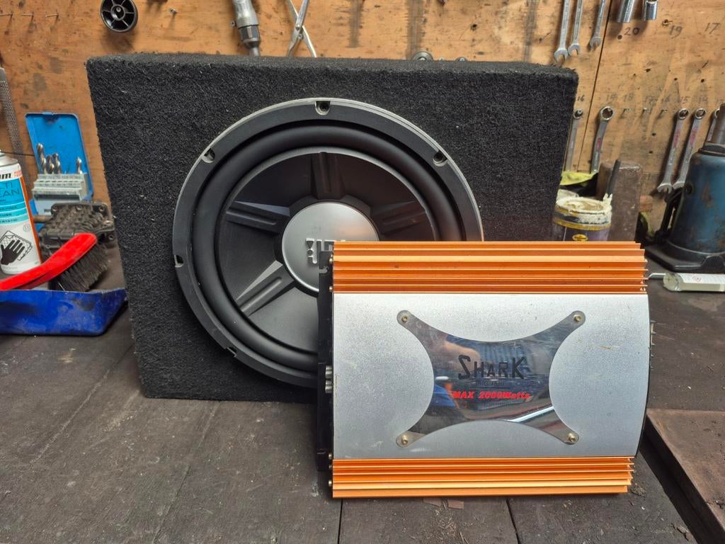 JBL Subwoofer met Shark Versterker - Krachtige Bass, Gebruikt, Ophalen of Verzenden, 120 watt of meer, Subwoofer
