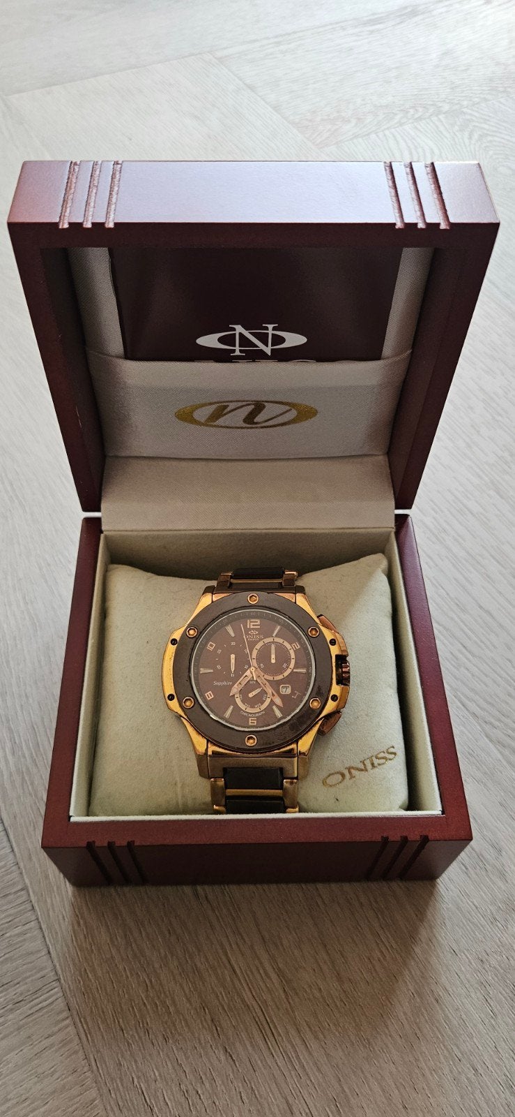 Oniss Paris Herenhorloge - Goudkleurig & Bruine Wijzerplaat, Overige merken, Overige materialen, Polshorloge, Overige materialen