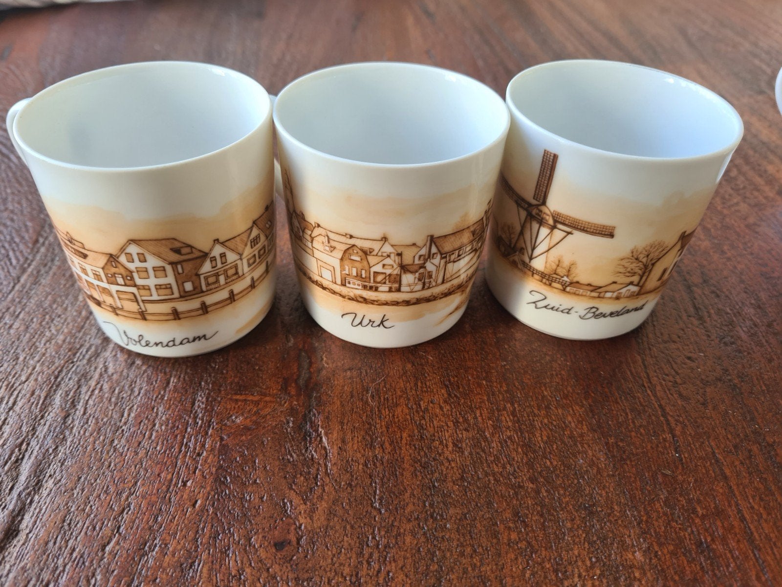 Set van 6 Beiers Porselein kopjes met Nederlandse dorpen, Antiek en Kunst, Ophalen of Verzenden