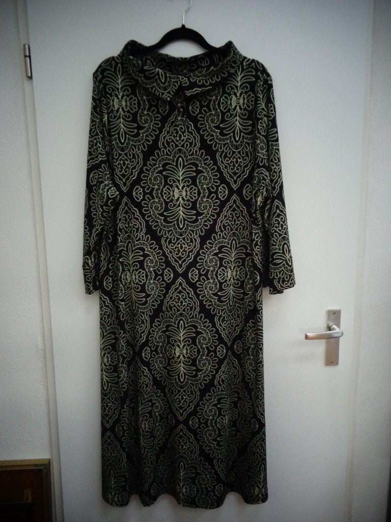 Yoek zwart met gouden jurk met lange mouw, maat 46/48, Yoek, Zwart, Maat 46/48 (XL) of groter, Ophalen of Verzenden