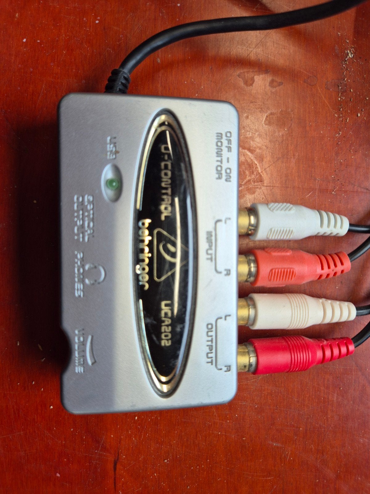 Behringer U-CONTROL UCA202 USB Audio Interface, Ophalen of Verzenden, Gebruikt, Minder dan 2 meter, Overige kabels
