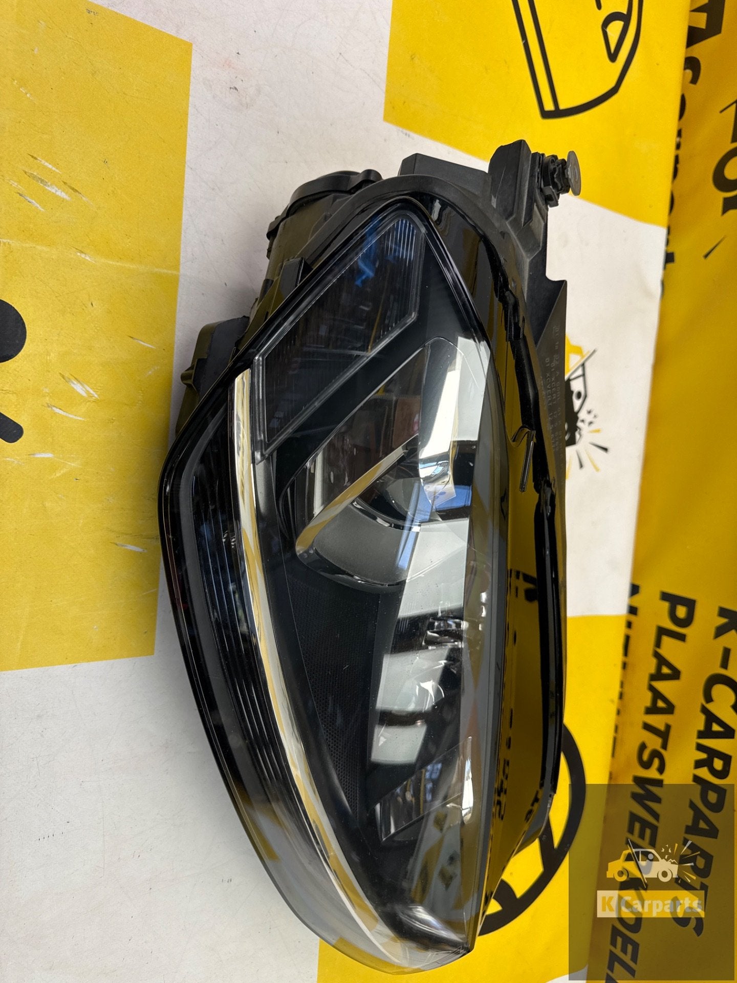Koplamp Volkswagen Golf 7 VII XENON LED Rechts 5G1941032, Auto-onderdelen, Verlichting, Gebruikt, Volkswagen, Volkswagen AG, Berliner Ring 2
38440  Wolfsburg, DE