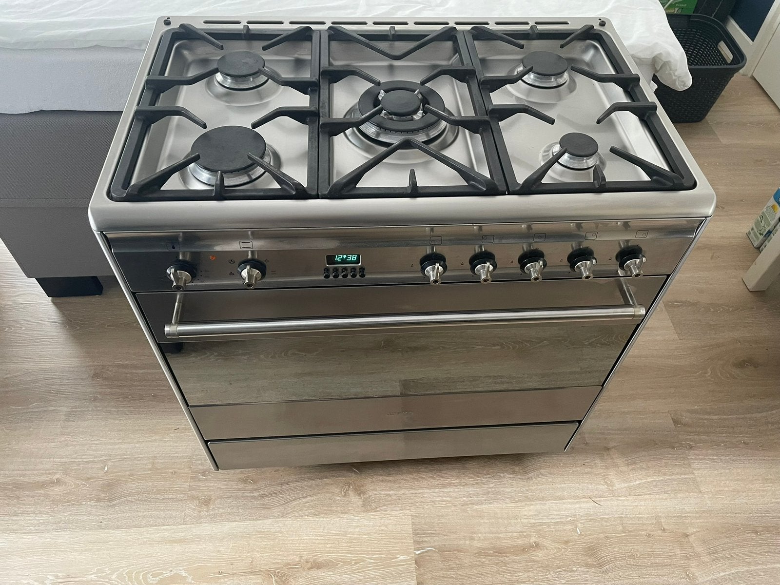 Smeg fornuis wokbrander heteluchtoven 80 cm breed, Witgoed en Apparatuur, Fornuizen, Ophalen, Hete lucht, 60 cm of meer, Zo goed als nieuw