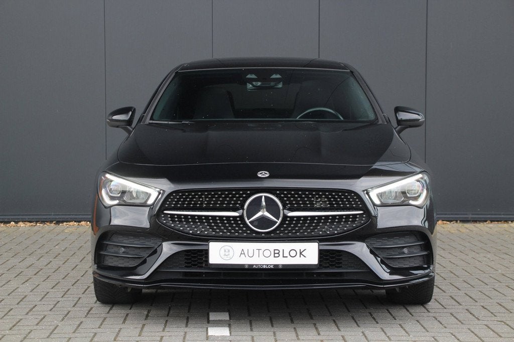 Mercedes-Benz CLA-klasse 250 e AMG Line | Panoramadak | Sfee, Auto's, Mercedes-Benz, CLA, Gebruikt, Zwart, 4 cilinders