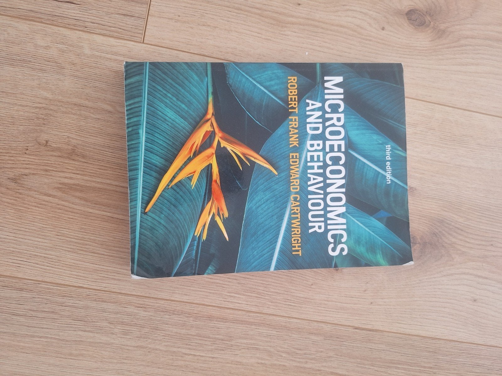 Microeconomics and Behaviour - Robert Frank, Gelezen, Ophalen of Verzenden, WO, Gamma