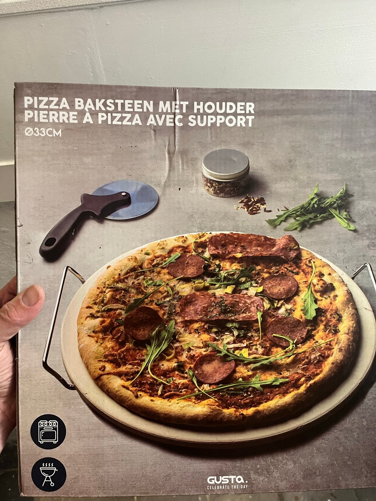Gusto Pizzasteen met houder Ø33cm - Nieuw in doos, Ophalen, Overige typen, Nieuw, Gusta