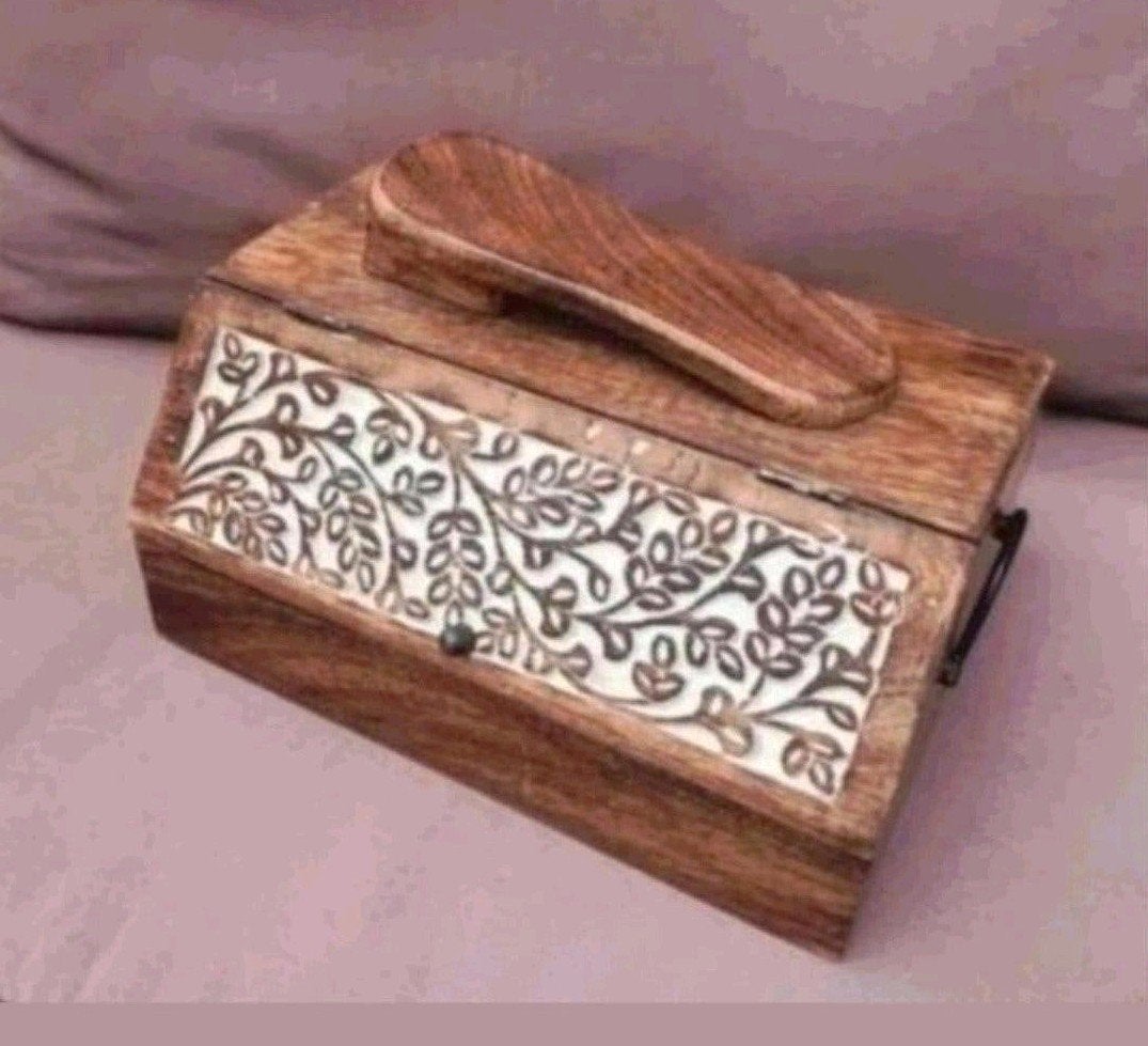 6Shoe Shine and Polish Box
28x22x14 cm, Ophalen of Verzenden, Zo goed als nieuw, Sneakers of Gympen