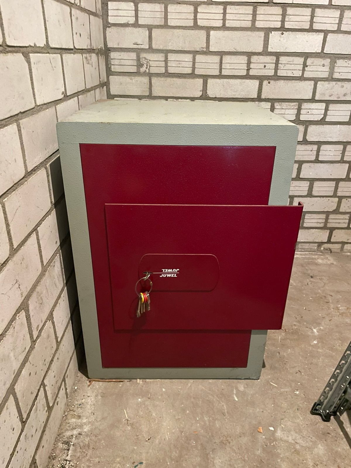 JUWEL kluis, inbraakwerend, dubbelbaard sleutelslot, Huis en Inrichting, Brandblussers en Brandkasten, Ophalen, Gebruikt