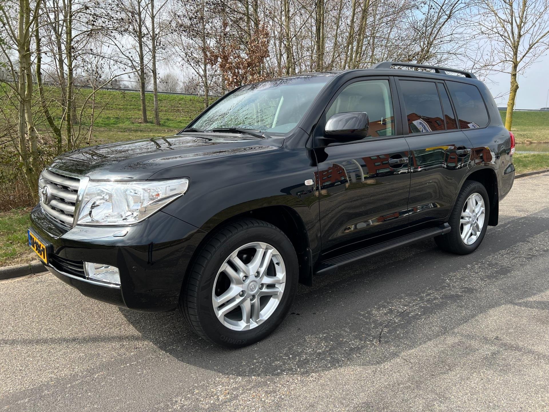 Toyota Land Cruiser V8 4.5 D-4D Executive 7p. UNIEK nieuwsta, Auto's, Automaat, Automatische klimaatregeling, 7 stoelen, Zwart