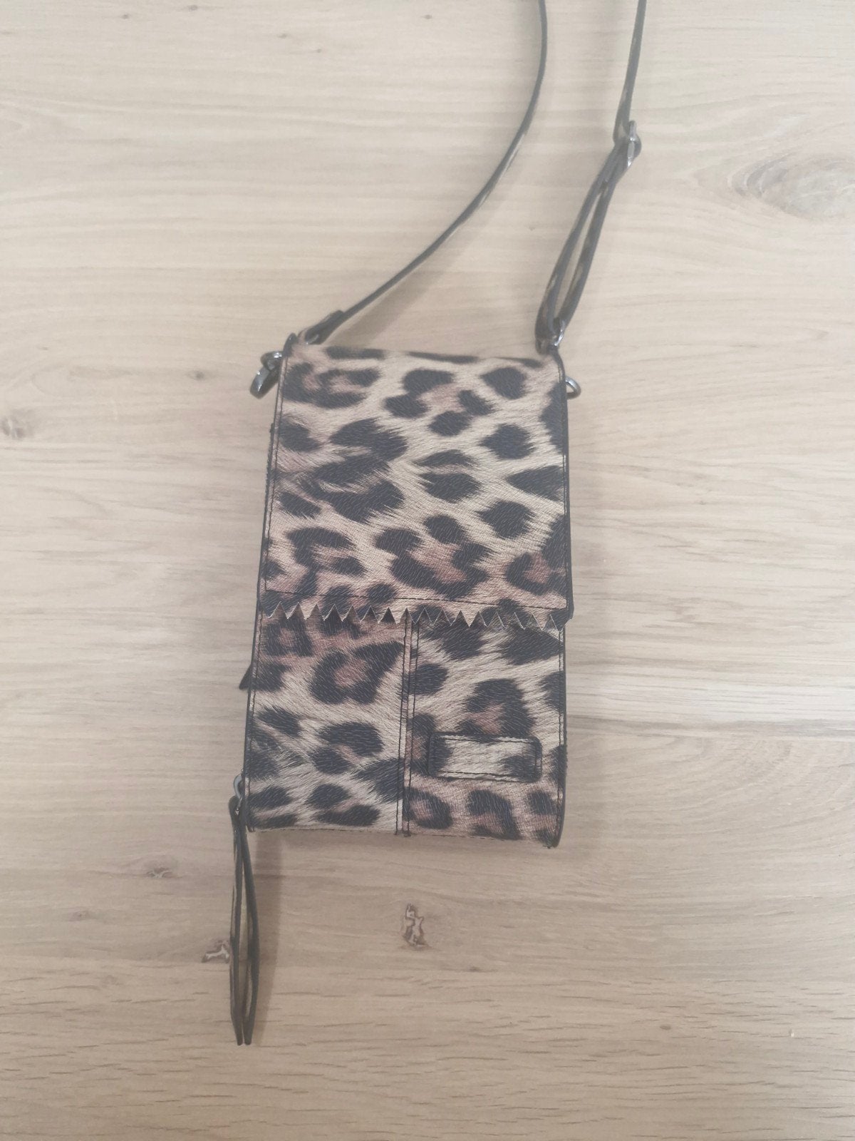 Schoudertasje/avondtasje merk Zebra met Luipaardprint - 19.5, Ophalen of Verzenden, Zo goed als nieuw, Overige kleuren, Schoudertasje