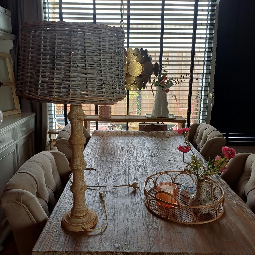 Landelijk brocante lamp met rotan kap ibiza, Huis en Inrichting, Ophalen of Verzenden, Minder dan 50 cm