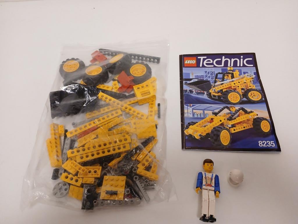 Lego technic 8235 frontlader met boekje, Ophalen of Verzenden