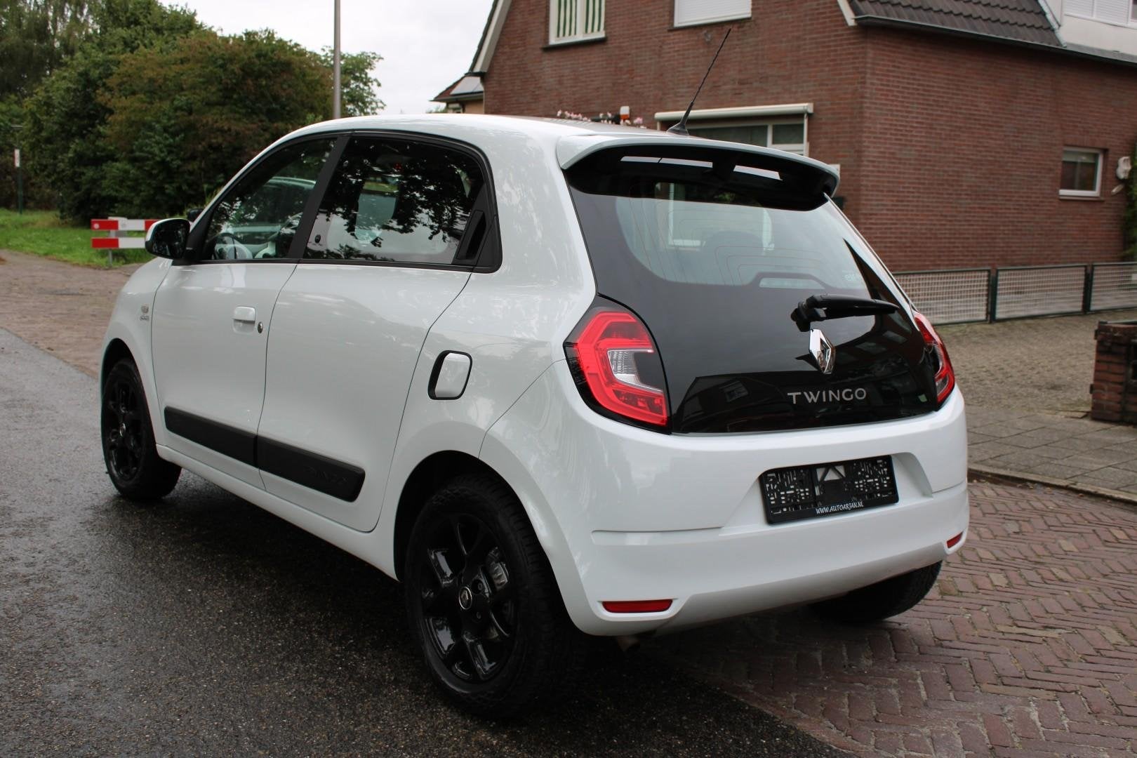 Renault Twingo 1.0 SCe Collection Bluetooth, Stoelverwarming, Gebruikt, Euro 6, 4 stoelen, Wit