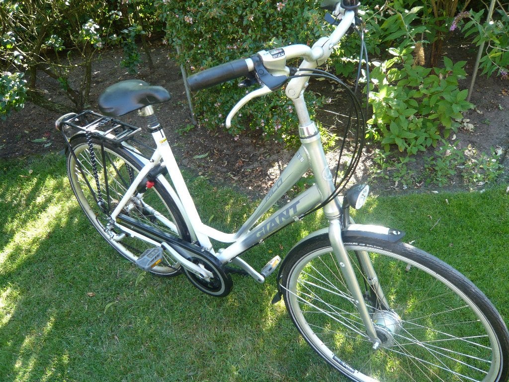 mooie alu. GIANT RICO wit/zilvergrijs 28" 56cm 9x3 versnell., Ophalen, Gebruikt, Versnellingen, 56 cm of meer