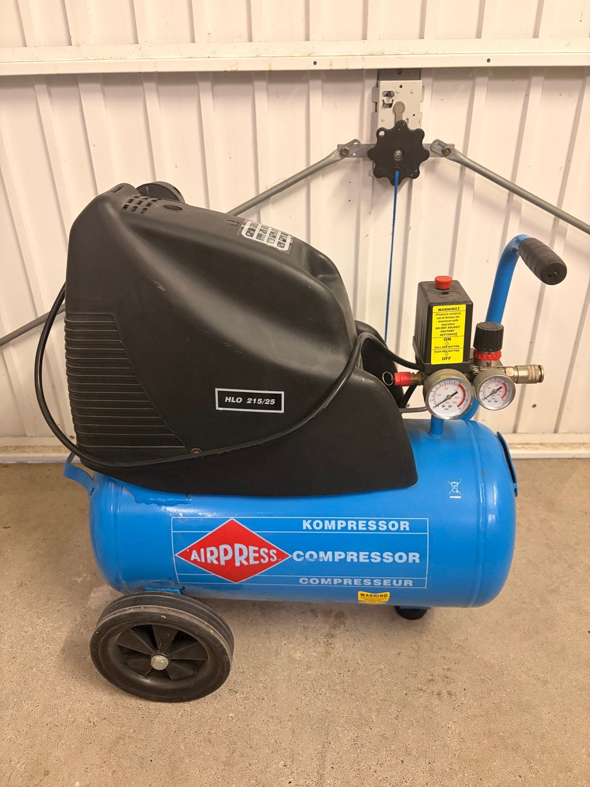 Airpress Compressor - Zo goed als nieuw, Ophalen, 6 tot 10 bar, Zo goed als nieuw, Minder dan 200 liter/min