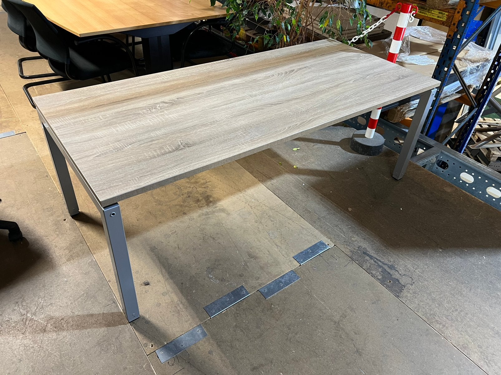 Slinger verstelbaar 180x80 N-poot vierpoot bureau tafel, Overige typen, In hoogte verstelbaar, Ophalen of Verzenden, Zo goed als nieuw