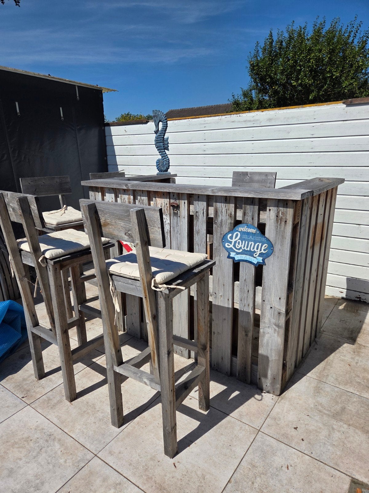 Houten bar met 6 barkrukken - perfect voor buiten!, Ophalen, Gebruikt, Inclusief barstoelen