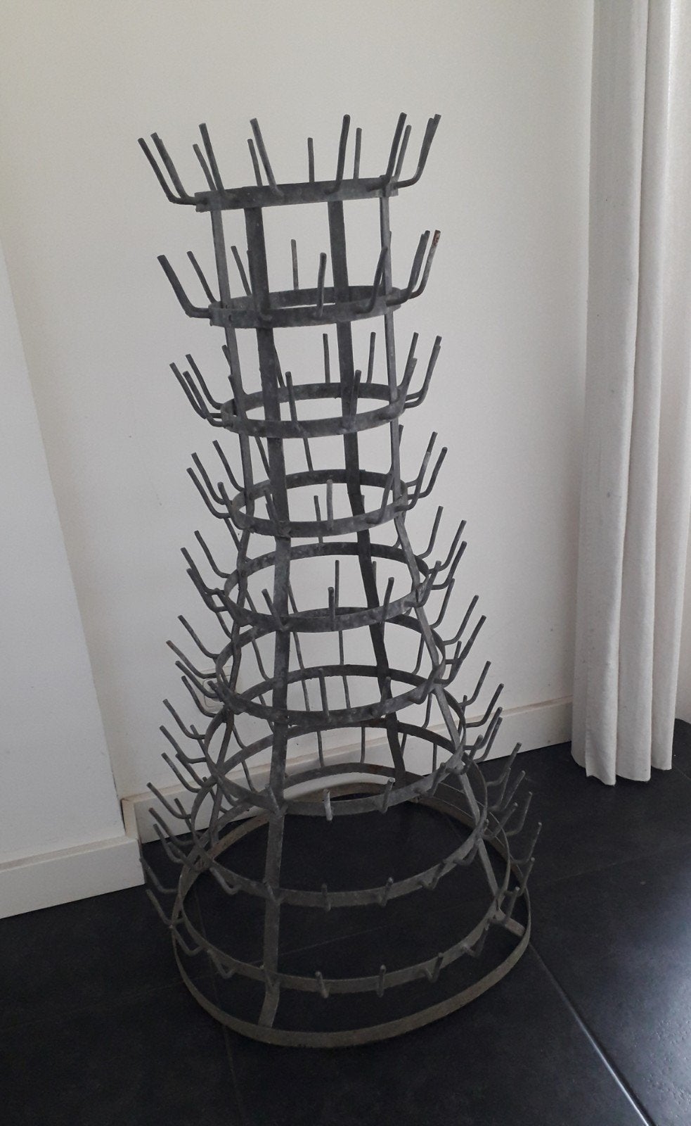 Oud Frans pinnenrek (verzinkt, brocante flesssenrek, wijnrek, Antiek en Kunst, Ophalen