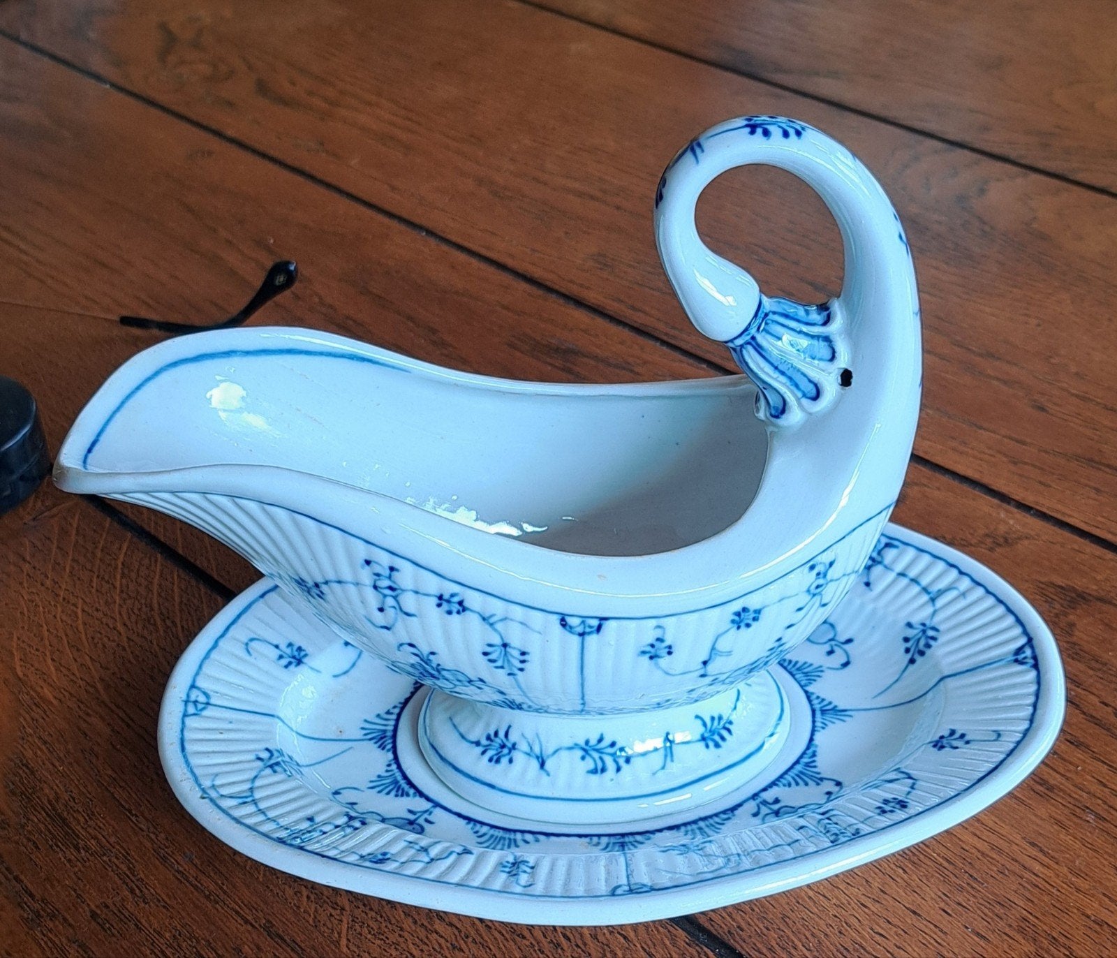 Saucière op vaste schotel van Chr. Greiner, Ophalen of Verzenden