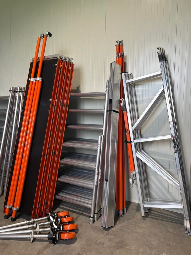 NIEUW! Altrex (brede) rolsteiger – Werkhoogte 10,2M, Doe-het-zelf en Verbouw, Steigers, Ophalen, Nieuw, Rolsteiger of Kamersteiger