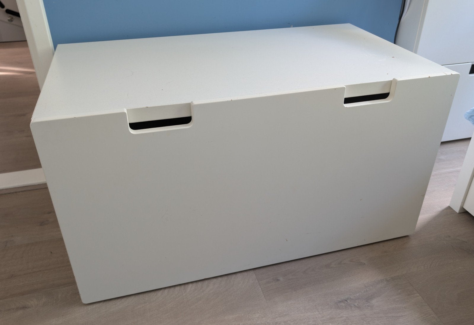 Stuva 2x bureau tafel 1x speelgoedkist, Ophalen, Gebruikt