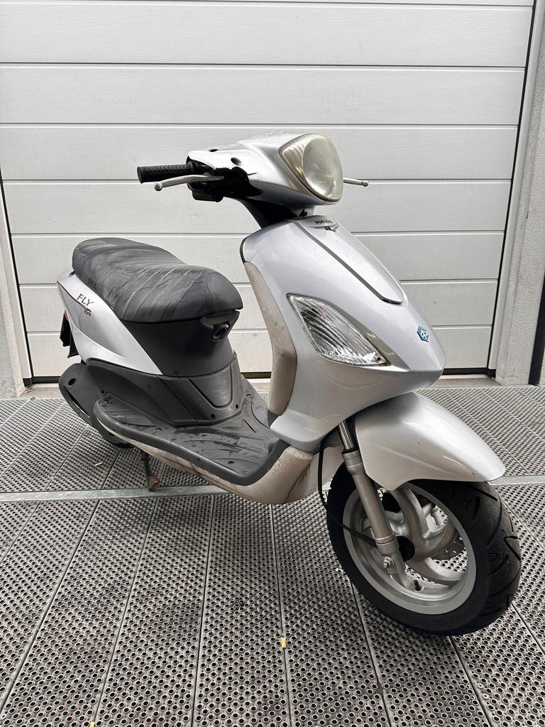 Piaggio Fly 125cc 4T ( skr zip tph runner 70cc 180cc 172cc), Ophalen of Verzenden, Zo goed als nieuw, Benzine