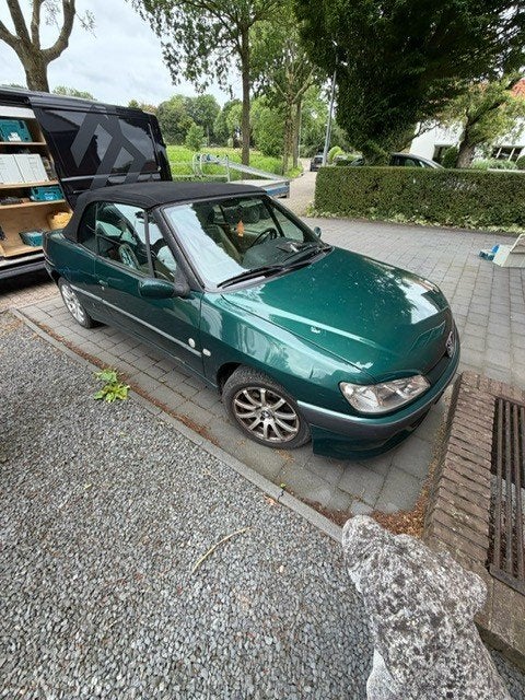 Peugeot 306 1.6 Cabriolet 72KW 2001 Groen, Auto's, Beige, 4 cilinders, Cabriolet, Handgeschakeld