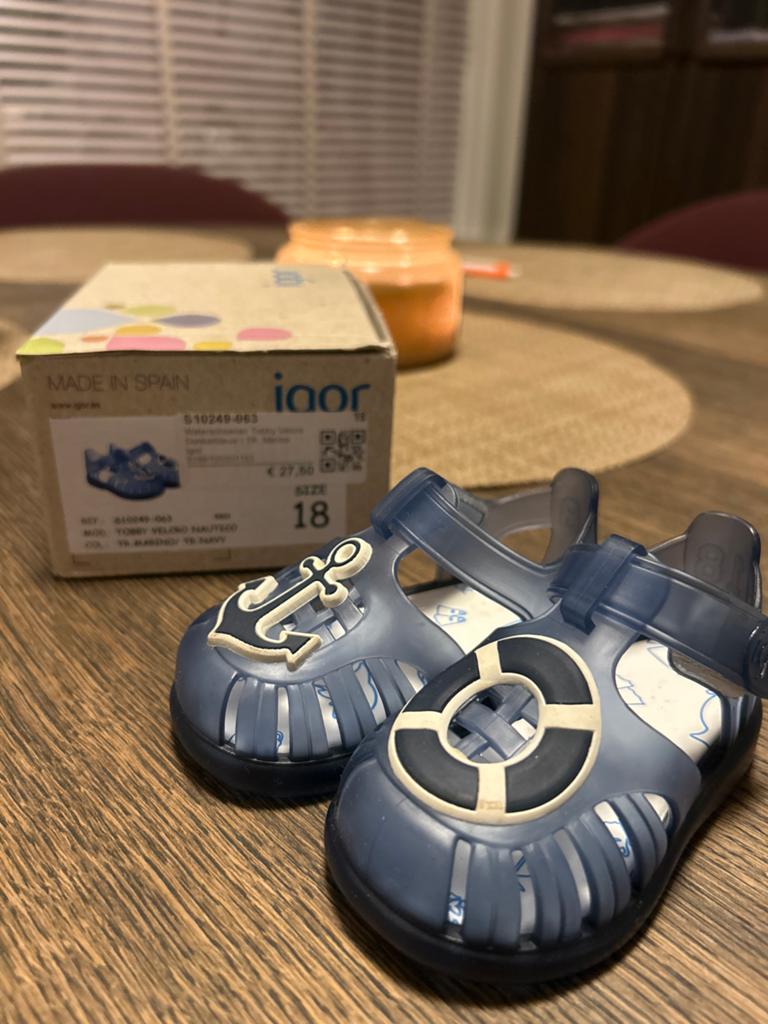 Nieuwe Igor waterschoentjes maat 18, anker/reddingsboei, Ophalen, Zo goed als nieuw, Jongetje of Meisje, Schoentjes