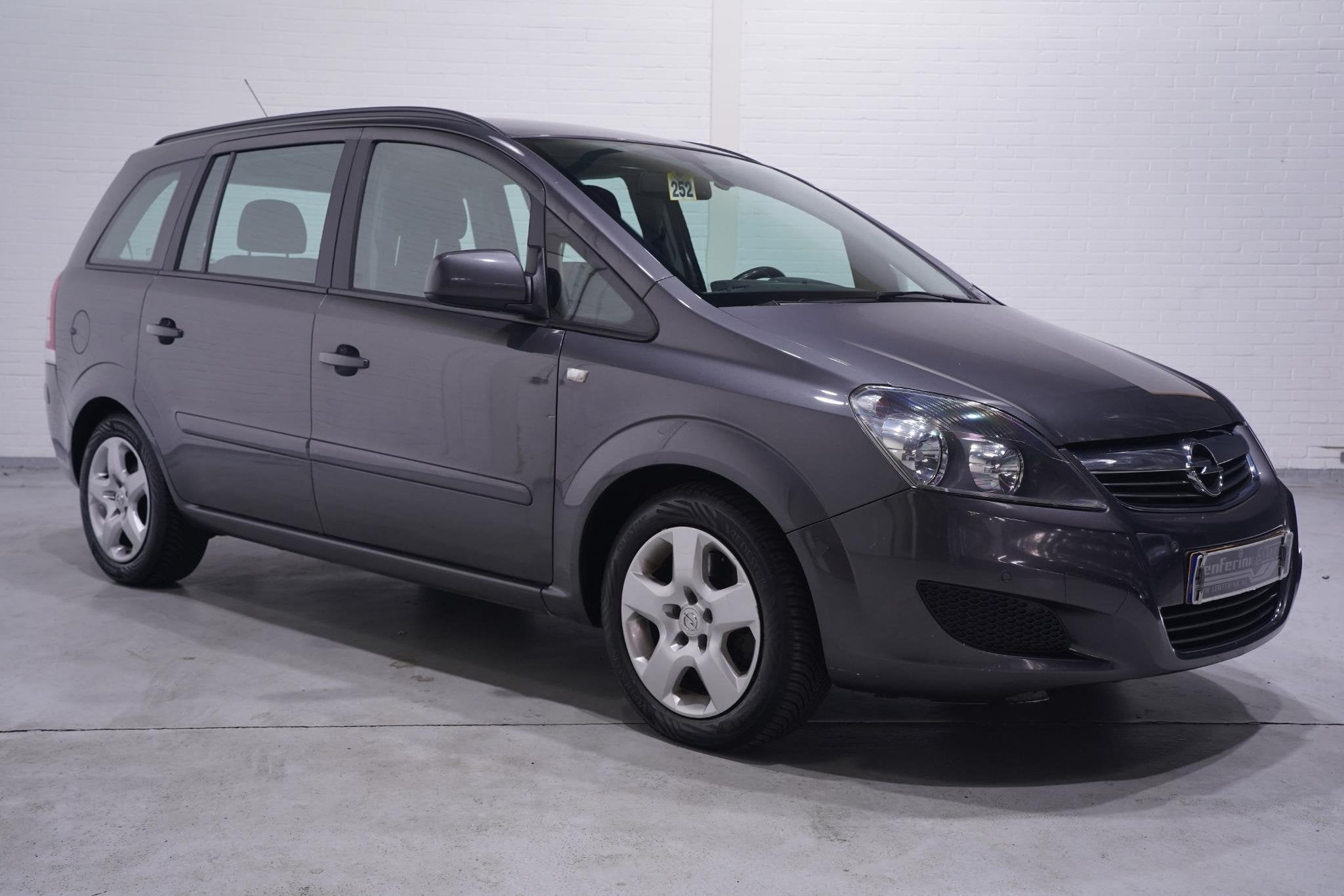 Opel Zafira 1.7 CDTi Selection 7-persoons PDC v+a stuurbedie, Auto's, Voorwielaandrijving, Euro 5, Stof, Gebruikt