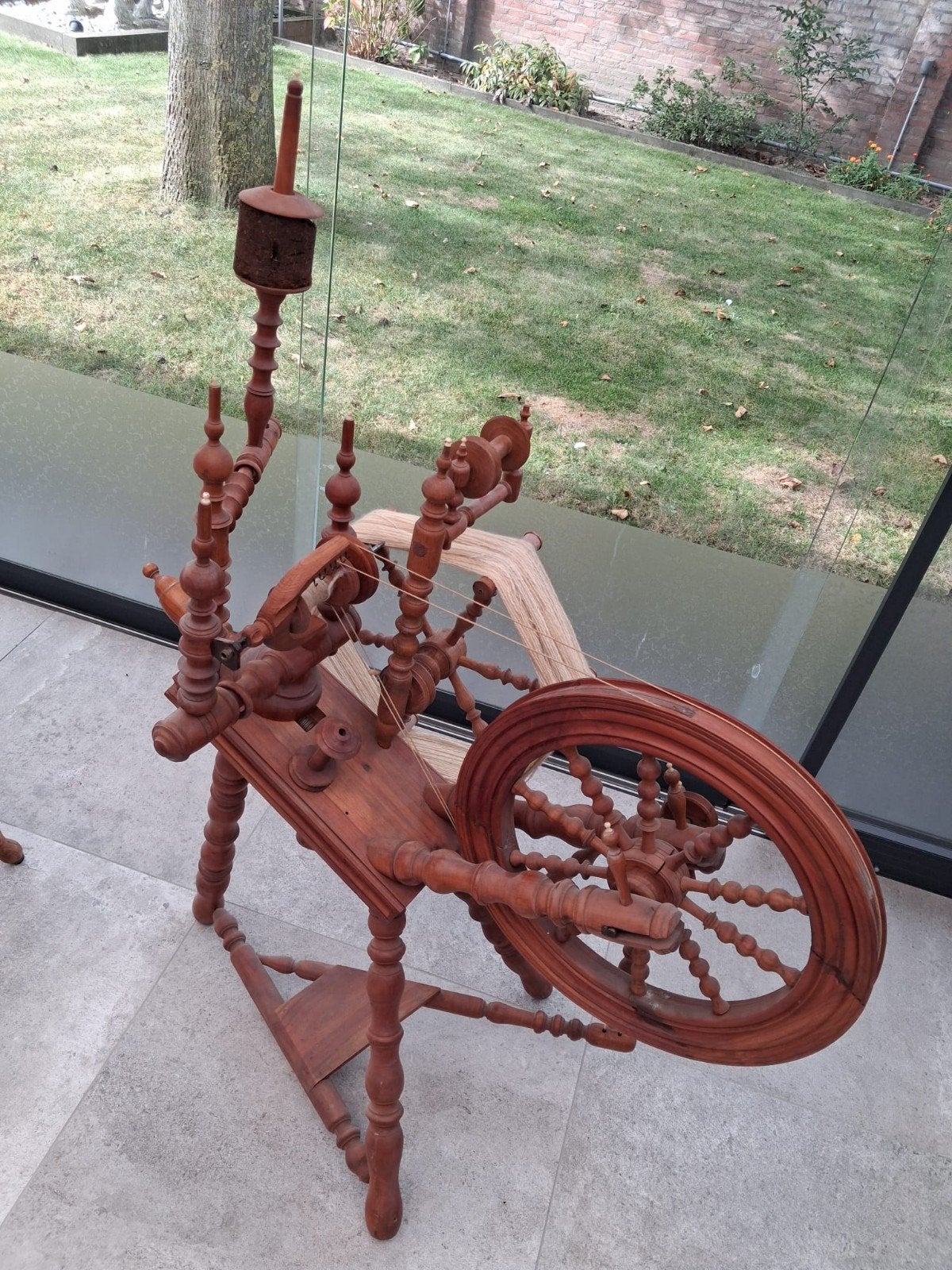 Spinnewiel - Decoratief en Functioneel, Ophalen, Gebruikt, Spinnewiel