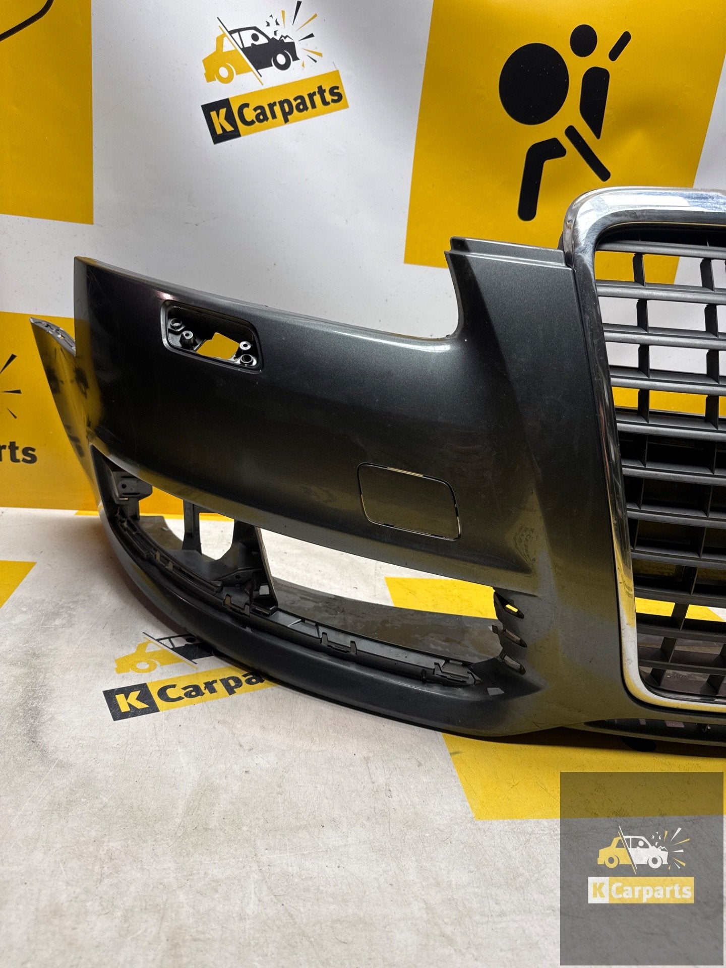 Voorbumper Audi A6 C6 4F Facelift KLS 4F0807437AG BUMPER, Gebruikt, Voor, AUDI AG, Auto-Union-Strasse 1
85045  Ingolstadt, DE