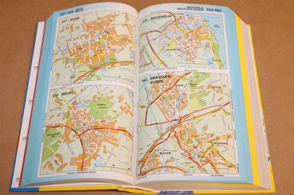 Stratenboek Falk — Plattegronden Nederland 2004-2006, Gelezen, Verzenden, Landkaart, 1800 tot 2000