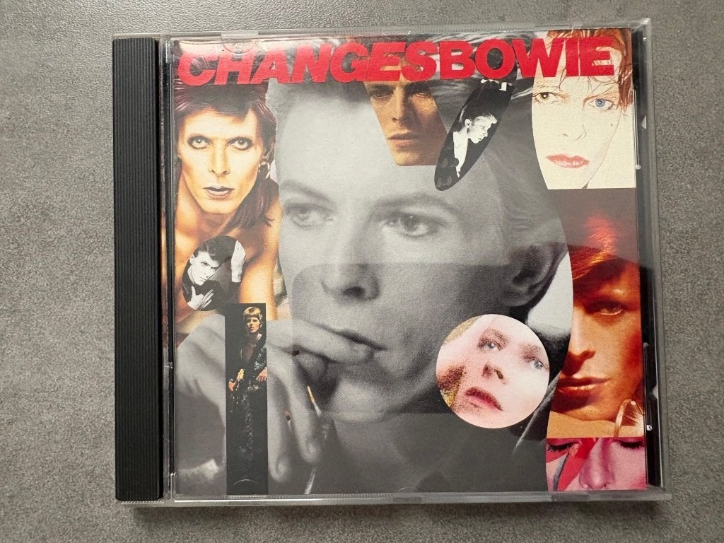 David Bowie - Changesbowie, leuke best of cd in prima staat, Ophalen of Verzenden, Zo goed als nieuw, Poprock