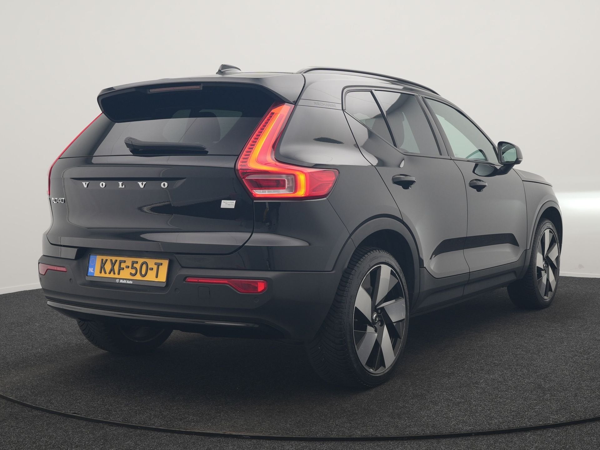 Volvo XC40 Recharge P8 AWD Twin Ultimate 408pk Dealer O.H |, Auto's, Automaat, Dealer onderhouden, 433 km, 82 kWh