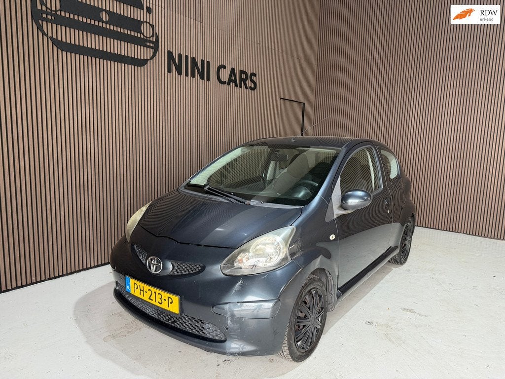 Toyota Aygo 1.0-12V Nieuwe apk, Auto's, Voorwielaandrijving, Gebruikt, 4 stoelen, 68 pk