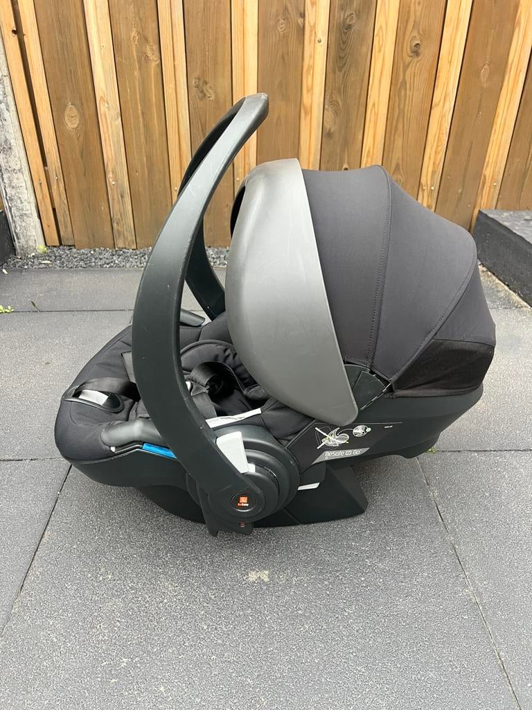 poussette vista uppababy V3 Stroller Penn Battle III 1000 SKU:CDC72MA This combo includes the Bunting Bags