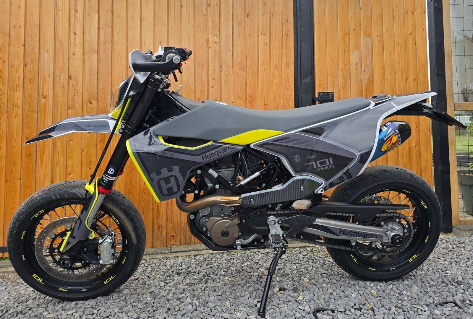 (BE) Husqvarna 701 Supermoto Nieuwstaat 82,8.PK, 701 cc, Handgeschakeld, 1 cilinder, SuperMoto