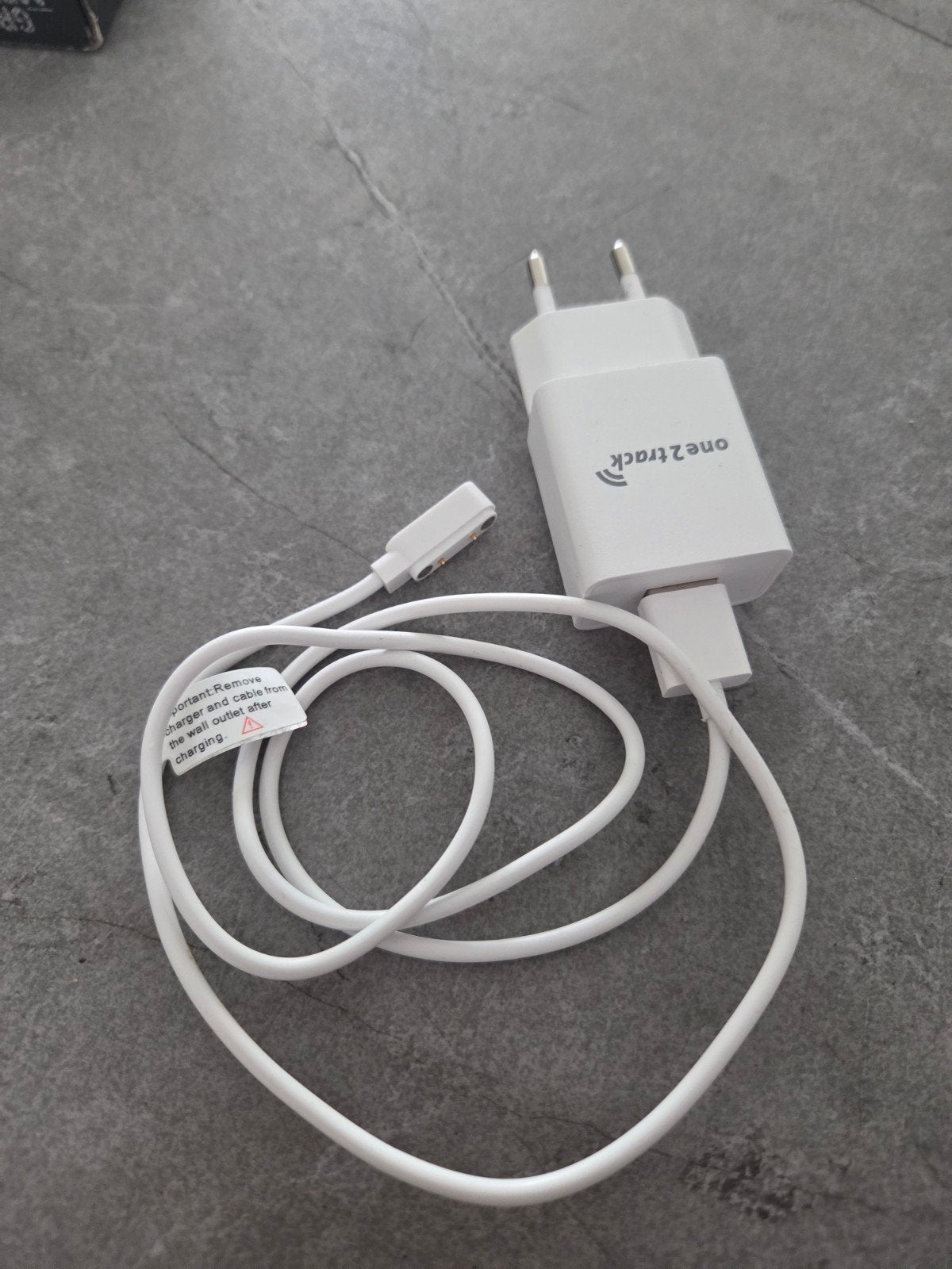 One2Track Oplader met Kabel, Universeel, Adapter, Ophalen of Verzenden, Zo goed als nieuw