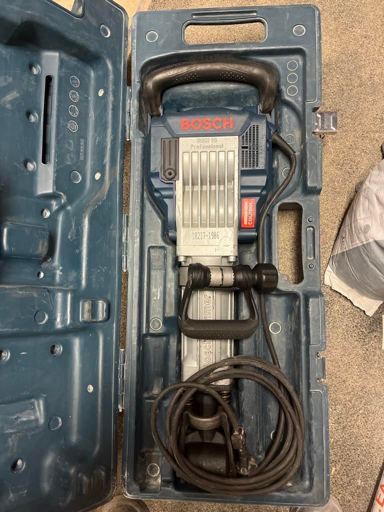 Bosch GSH 16-28 Breekhamer in koffer - HEX - 1750W - 41J., Ophalen of Verzenden, Gebruikt, 600 watt of meer, Boor- en/of Breekhamer
