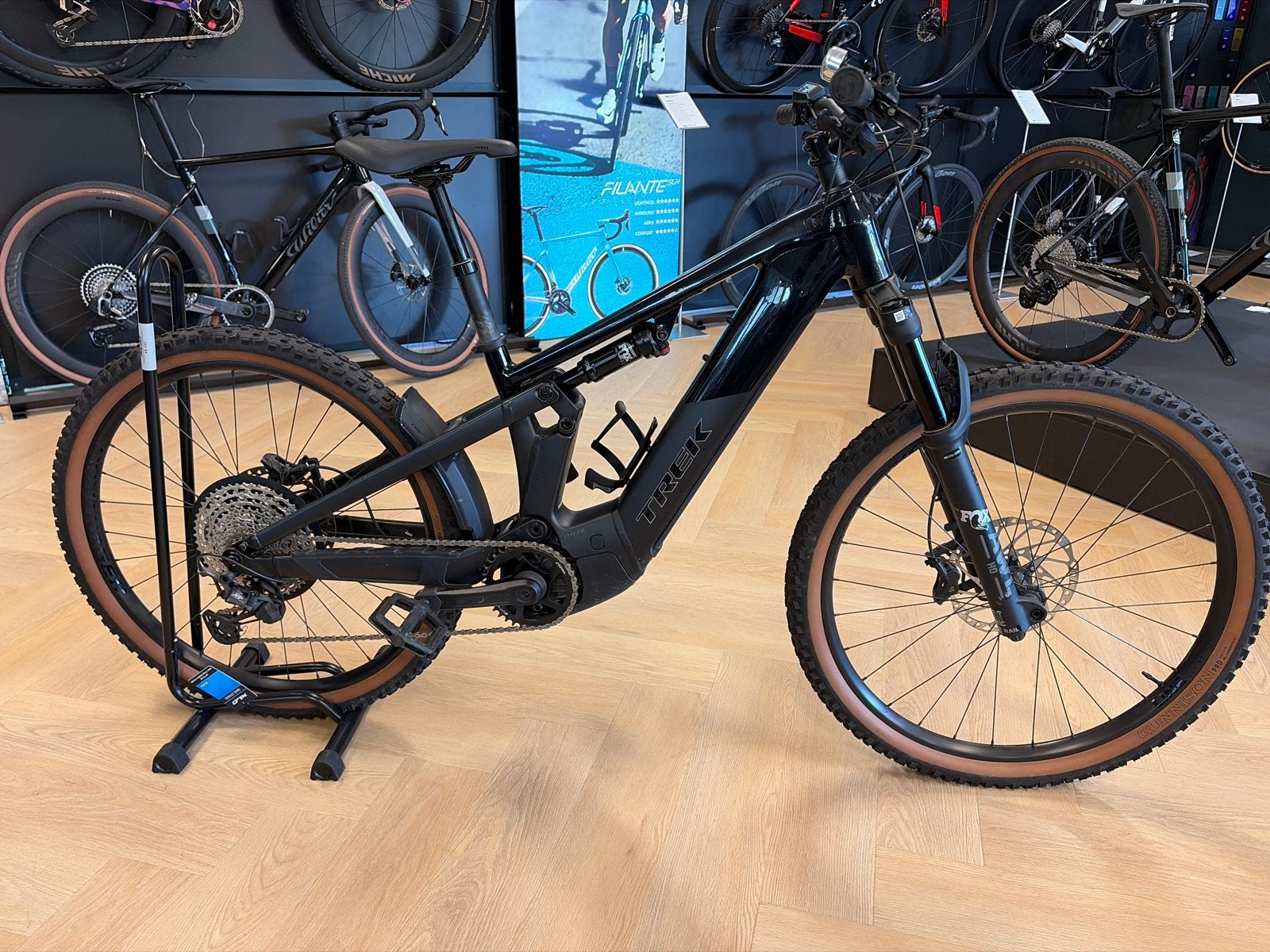 Trek Powerfly E-MTB met Bosch CX motor - Maat S, Fietsen en Brommers, Zo goed als nieuw, Minder dan 47 cm, 50 km per accu of meer