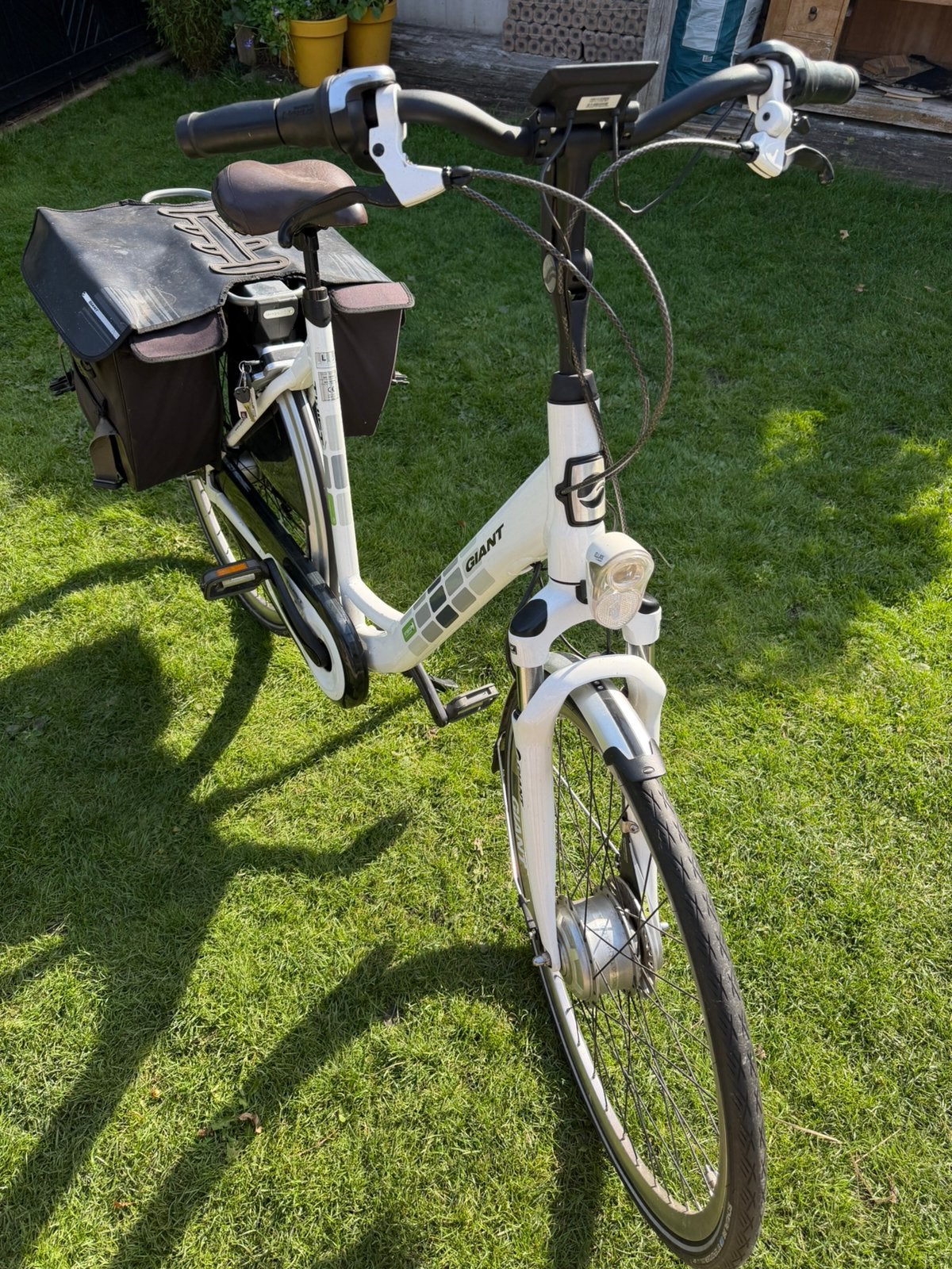 Nette goedkope Giant E-bike., 53 tot 56 cm, Versnellingen, Giant, Zo goed als nieuw