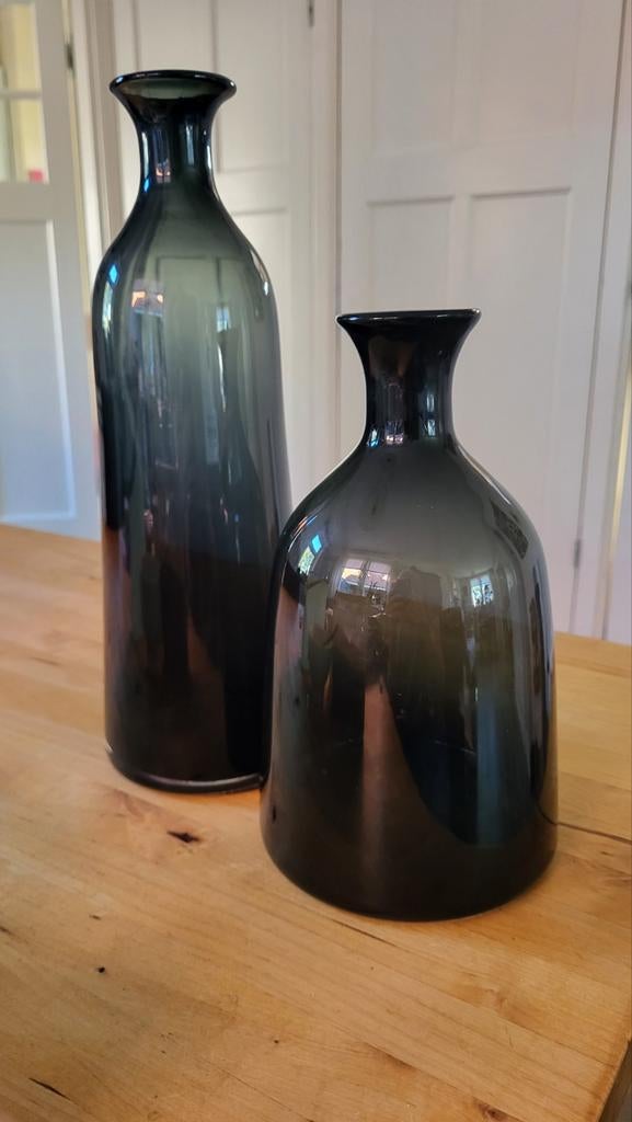 Twee vazen J-Line, Huis en Inrichting, Ophalen of Verzenden, Minder dan 50 cm, Groen, Glas