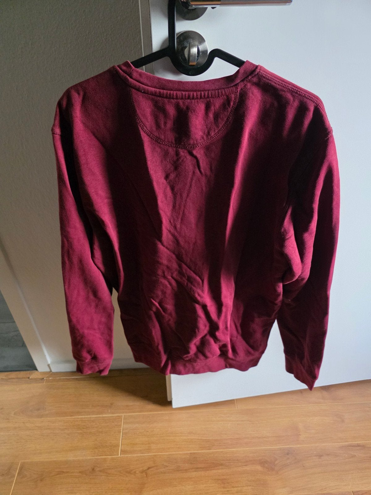 Wat Apparel sweater met beer op fiets - Maat M, Ophalen