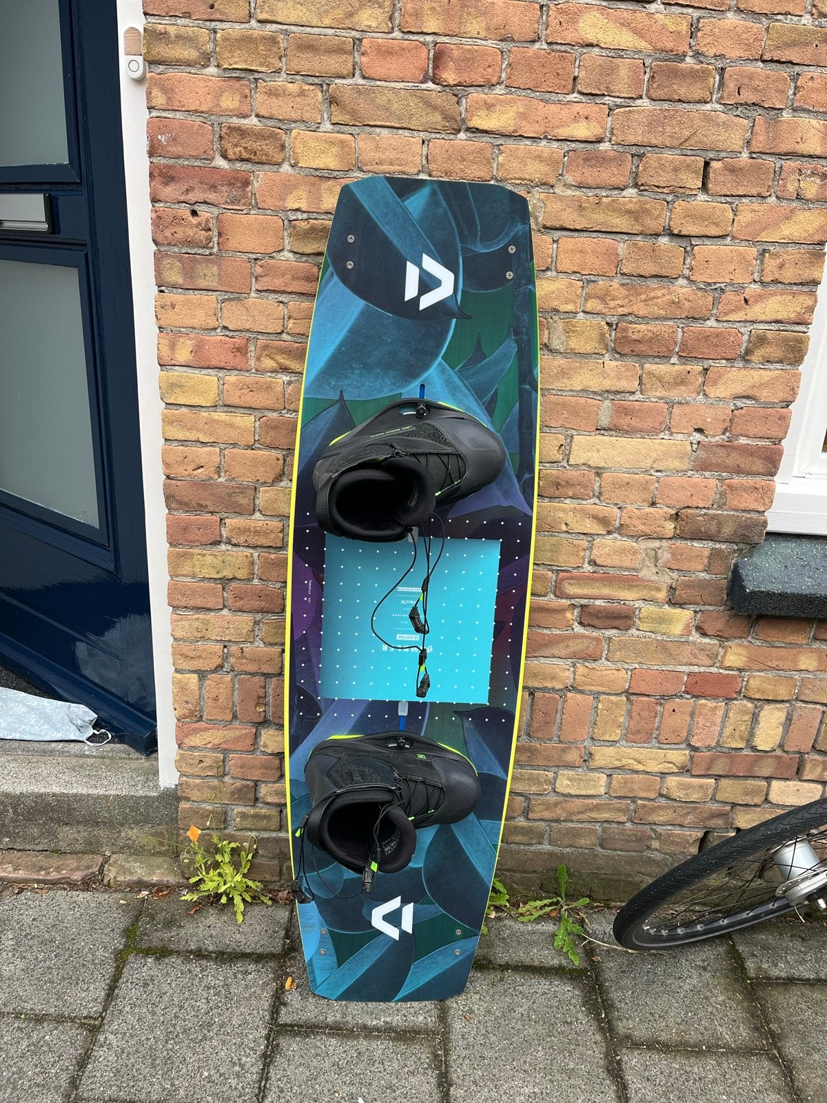 Duotone Gambler 142 met bindingen, Watersport en Boten, Kitesurfen, Ophalen, Gebruikt, Twintip, Overige typen