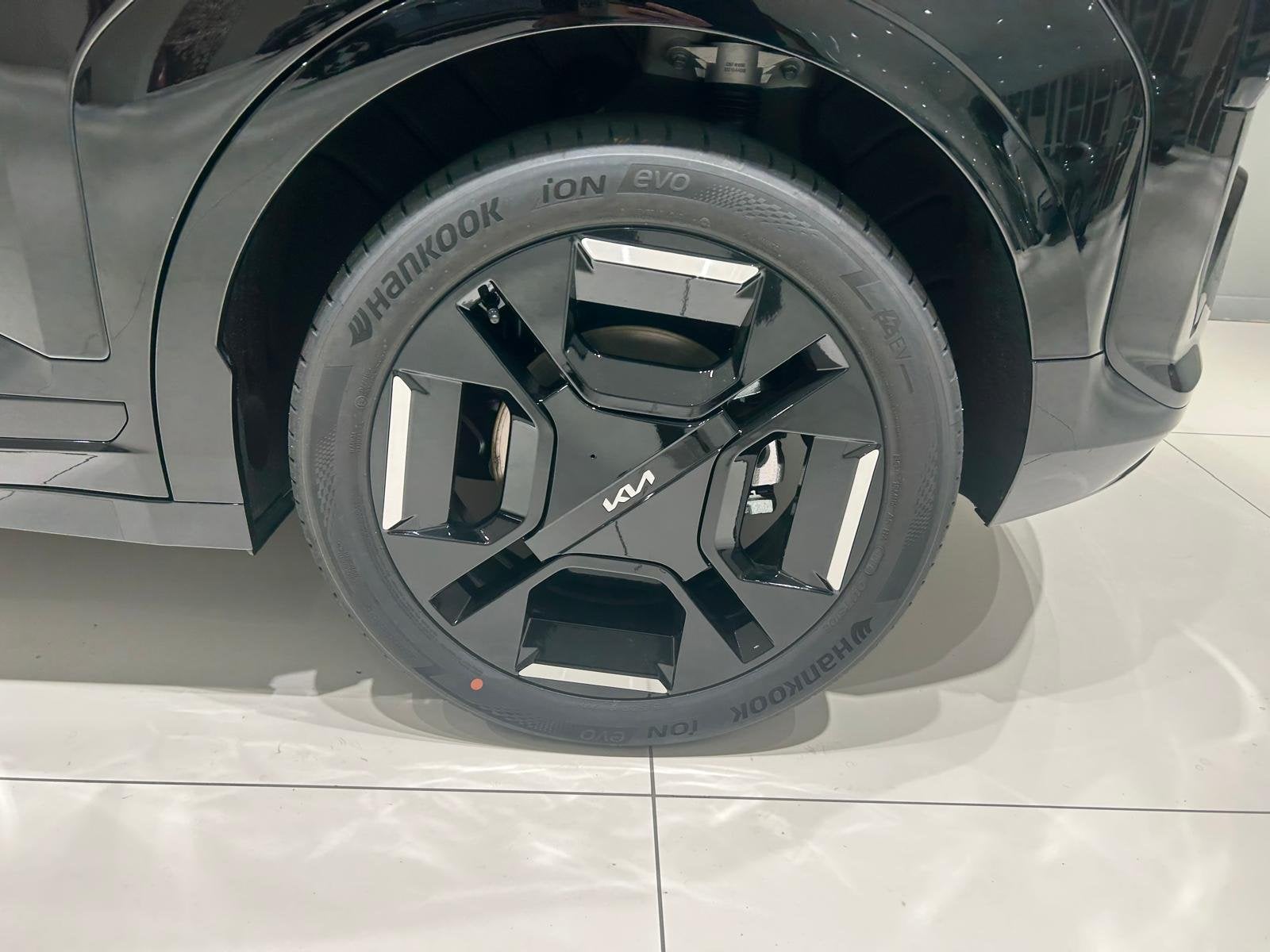Kia Ev3 81,4 kWh 204pk GT-Line, Auto's, Automaat, EV3, Zwart, 1700 kg
