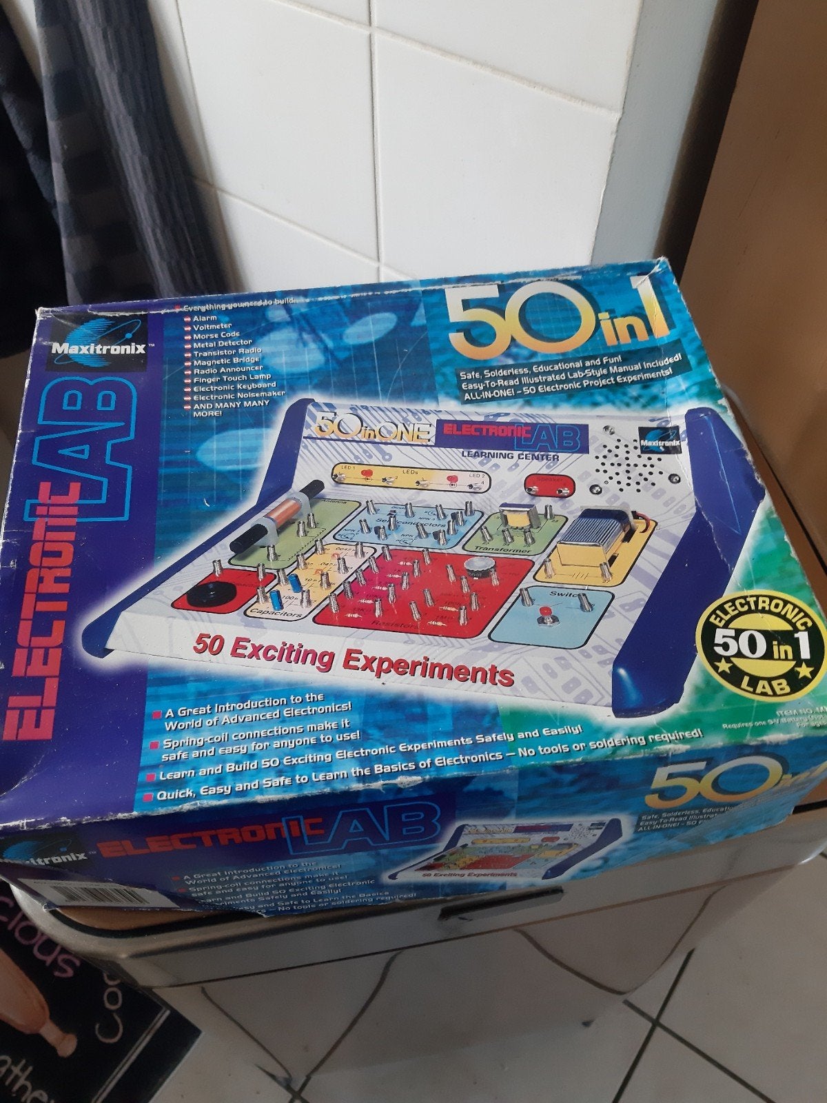50-in-1 Electronic Lab: Transistorradio, Alarm en meer € 10, Ophalen of Verzenden, Gebruikt